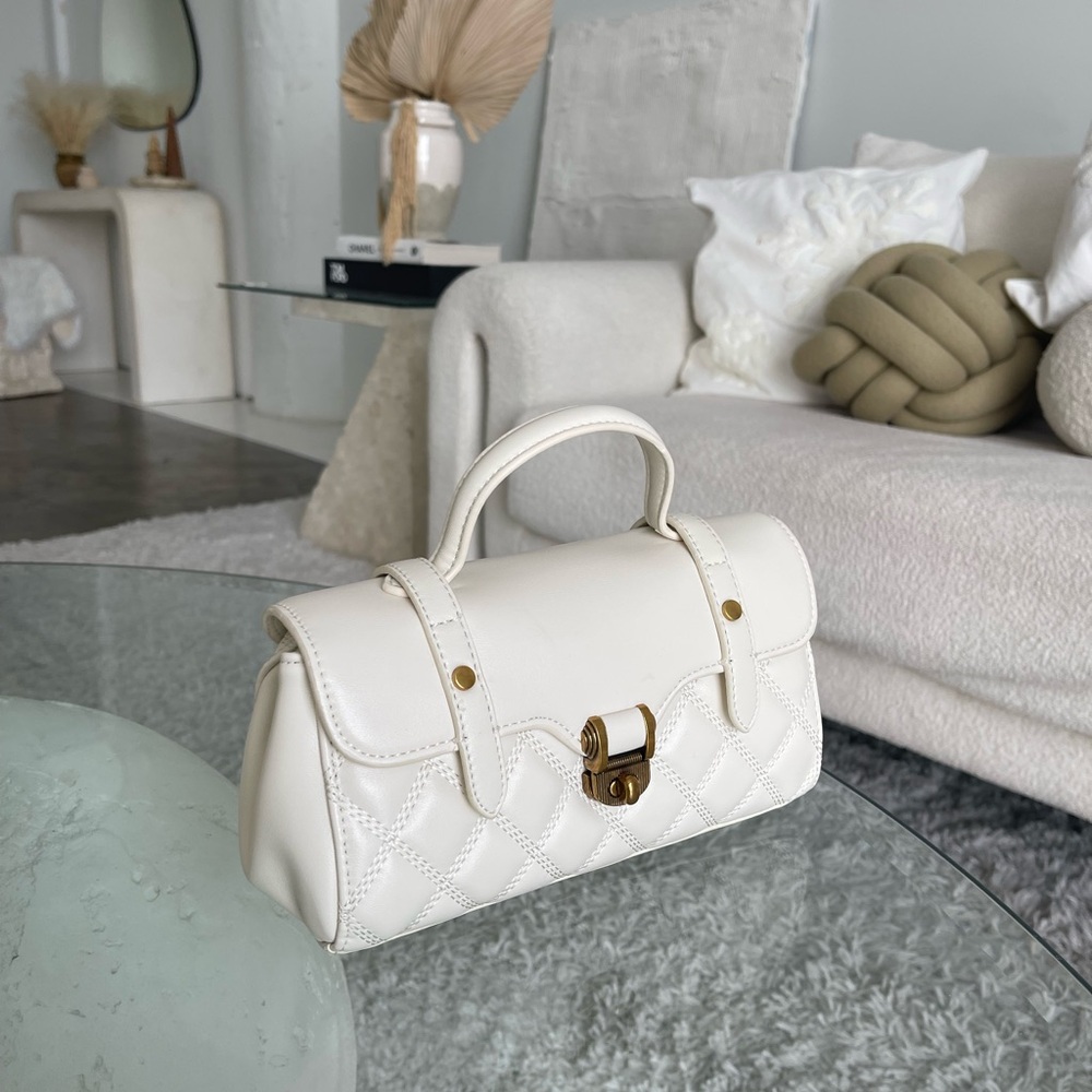 Elegant White Quilted Handbag